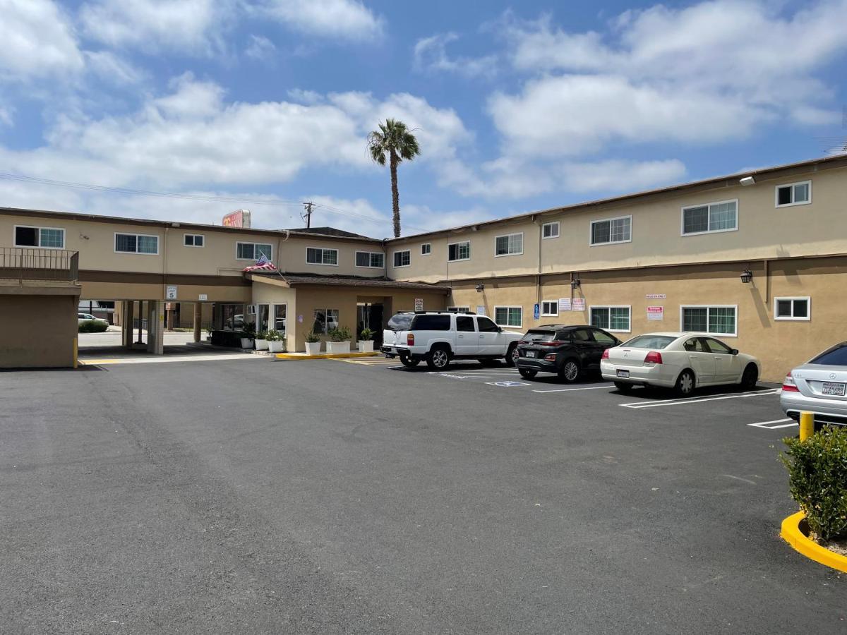 Grand Inn Fullerton Exterior photo