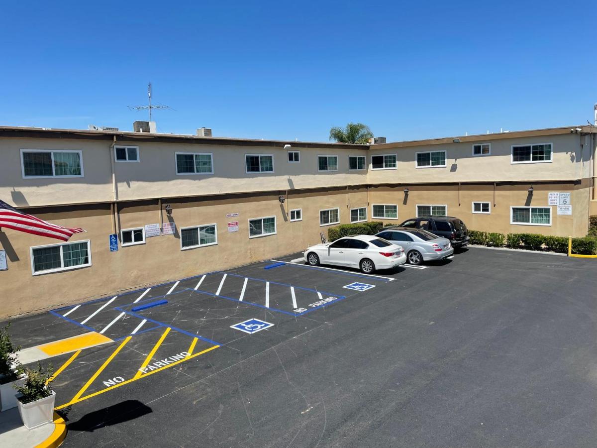 Grand Inn Fullerton Exterior photo