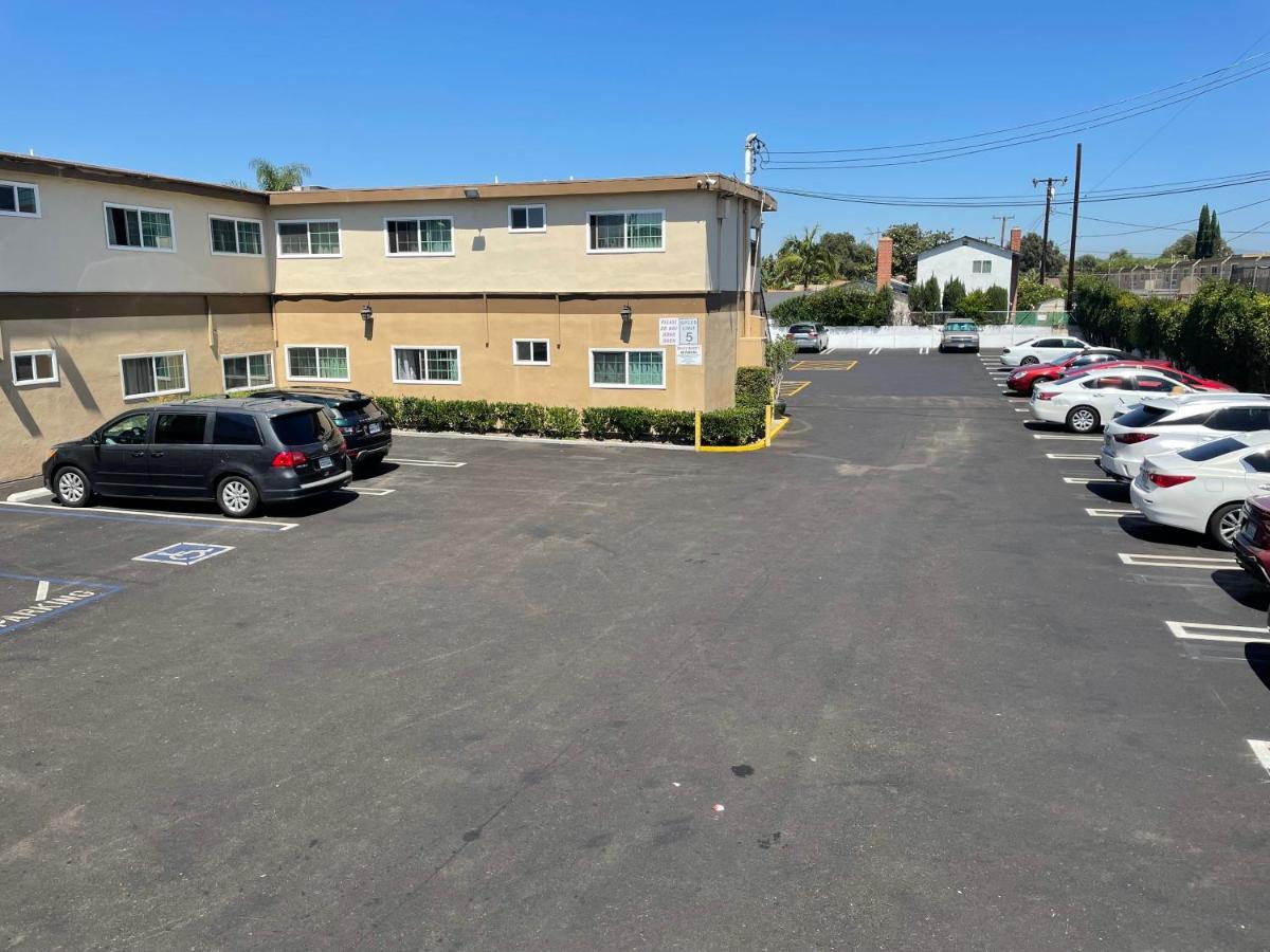 Grand Inn Fullerton Exterior photo