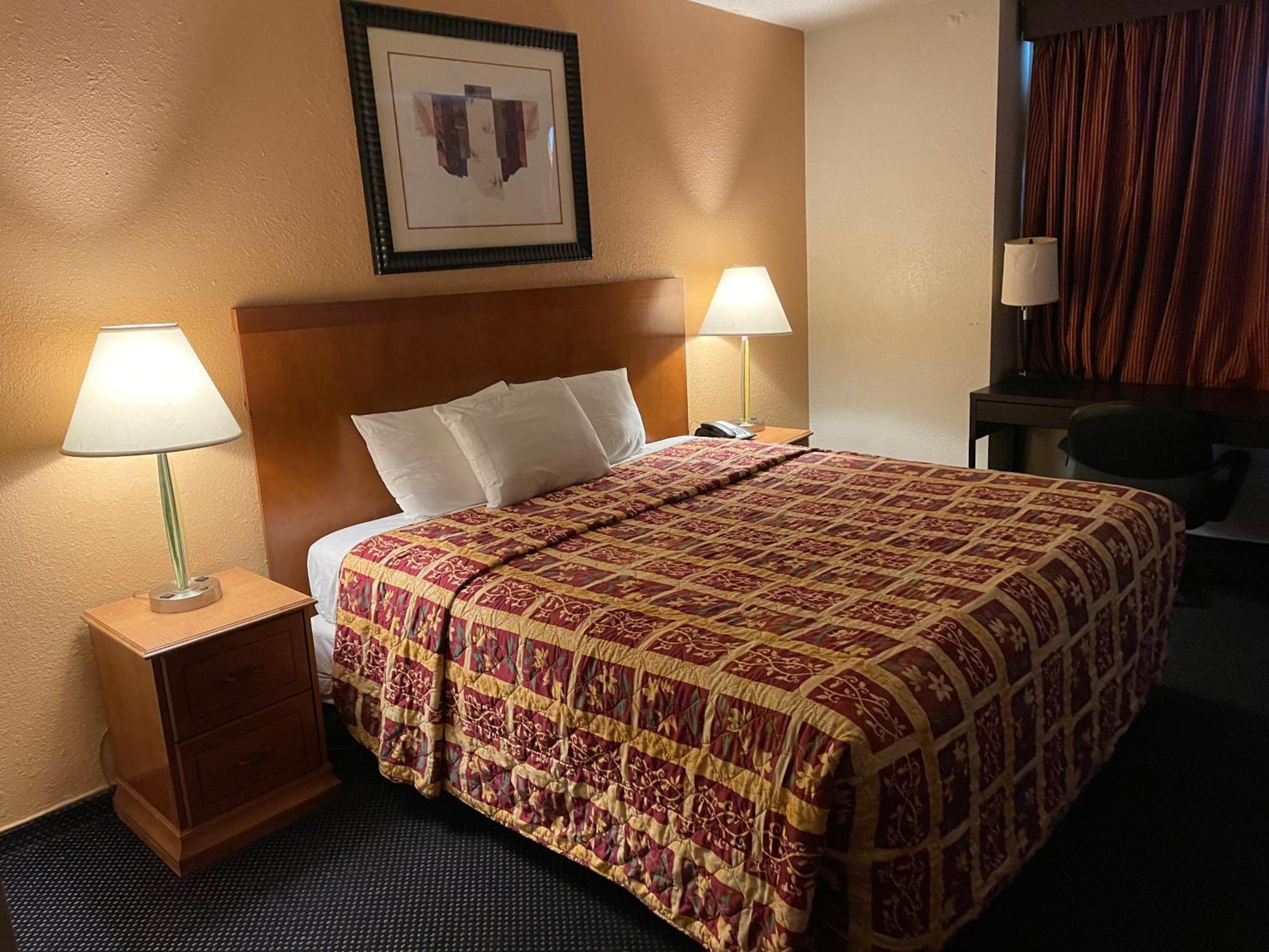 Grand Inn Fullerton Exterior photo