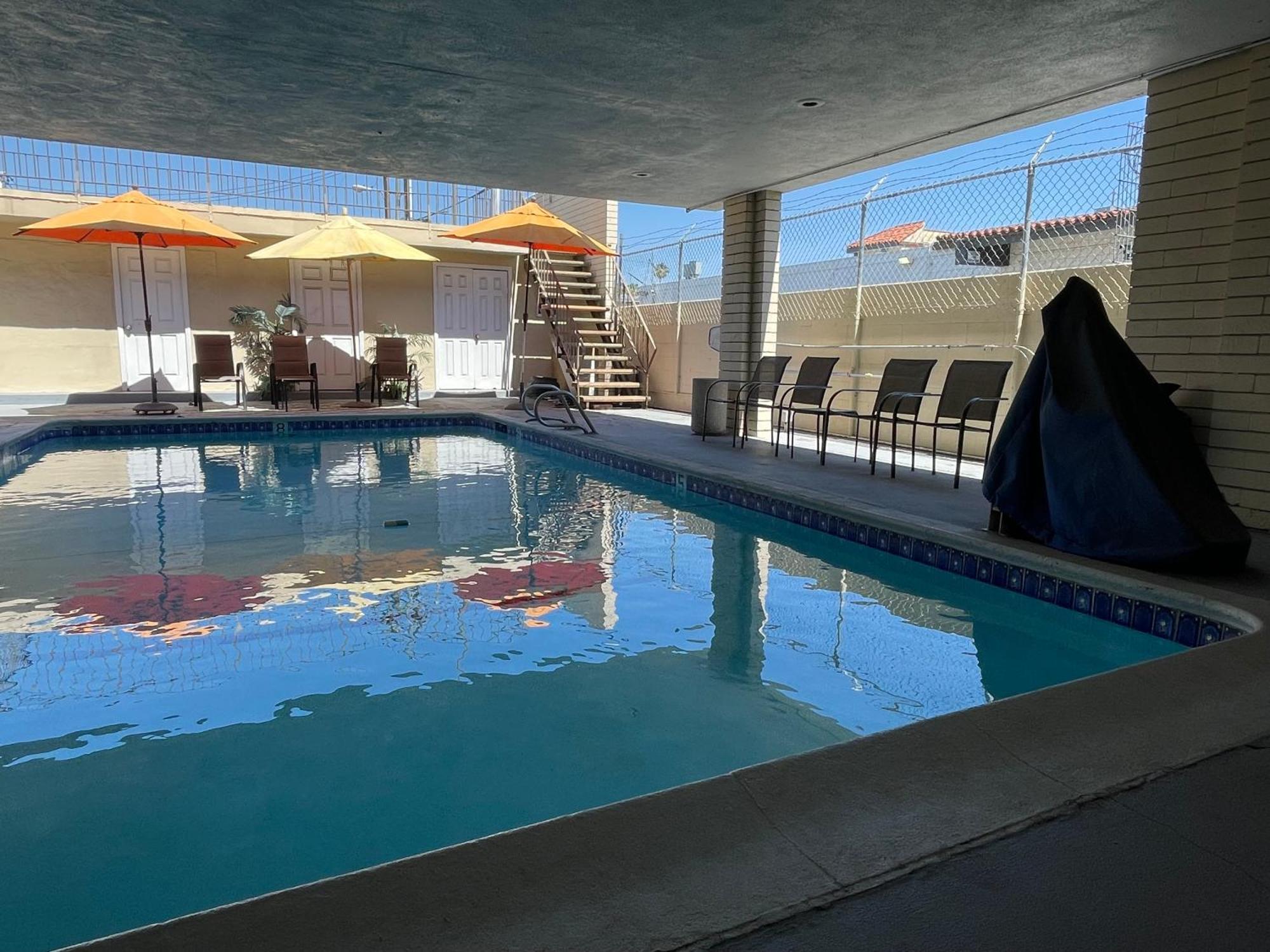 Grand Inn Fullerton Exterior photo