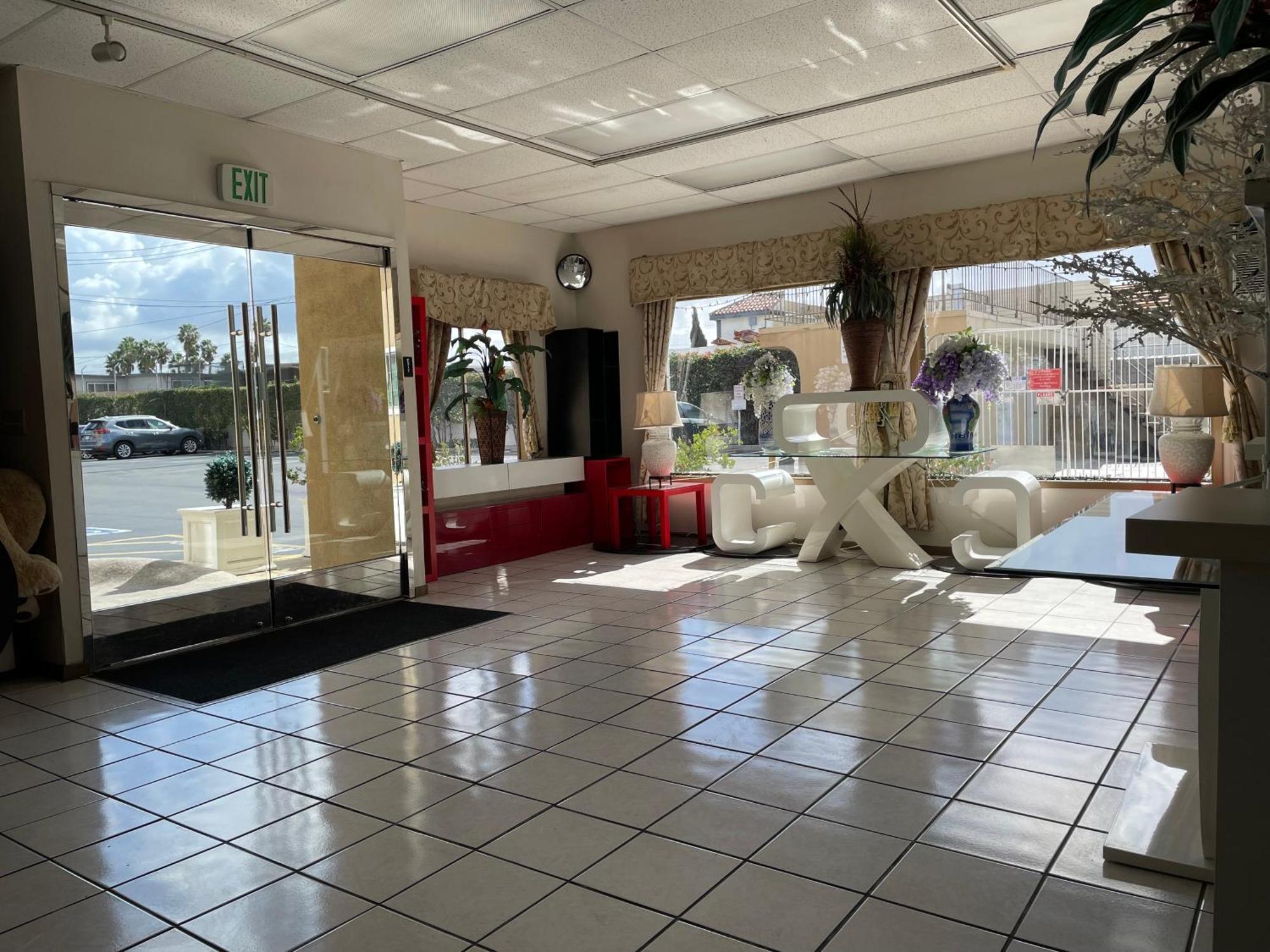 Grand Inn Fullerton Exterior photo