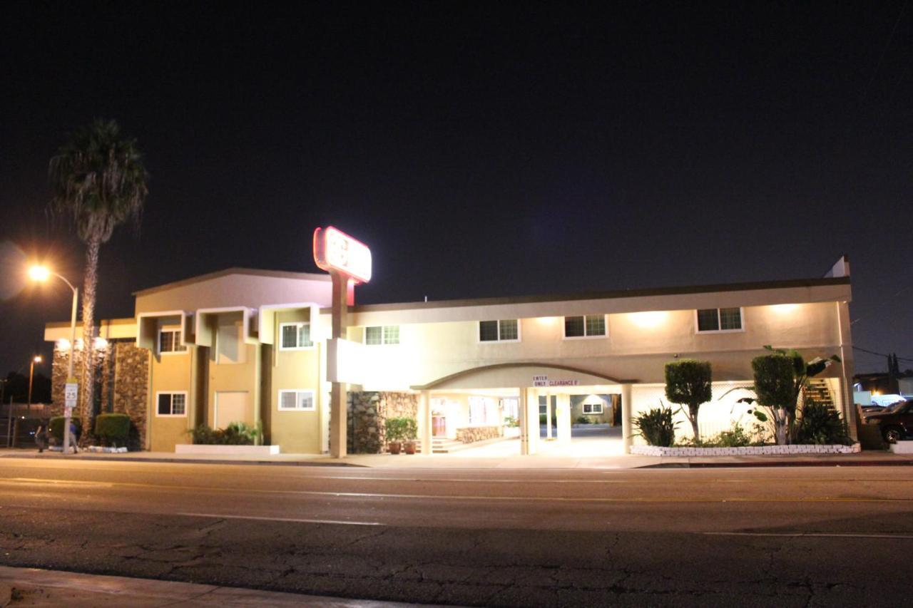 Grand Inn Fullerton Exterior photo